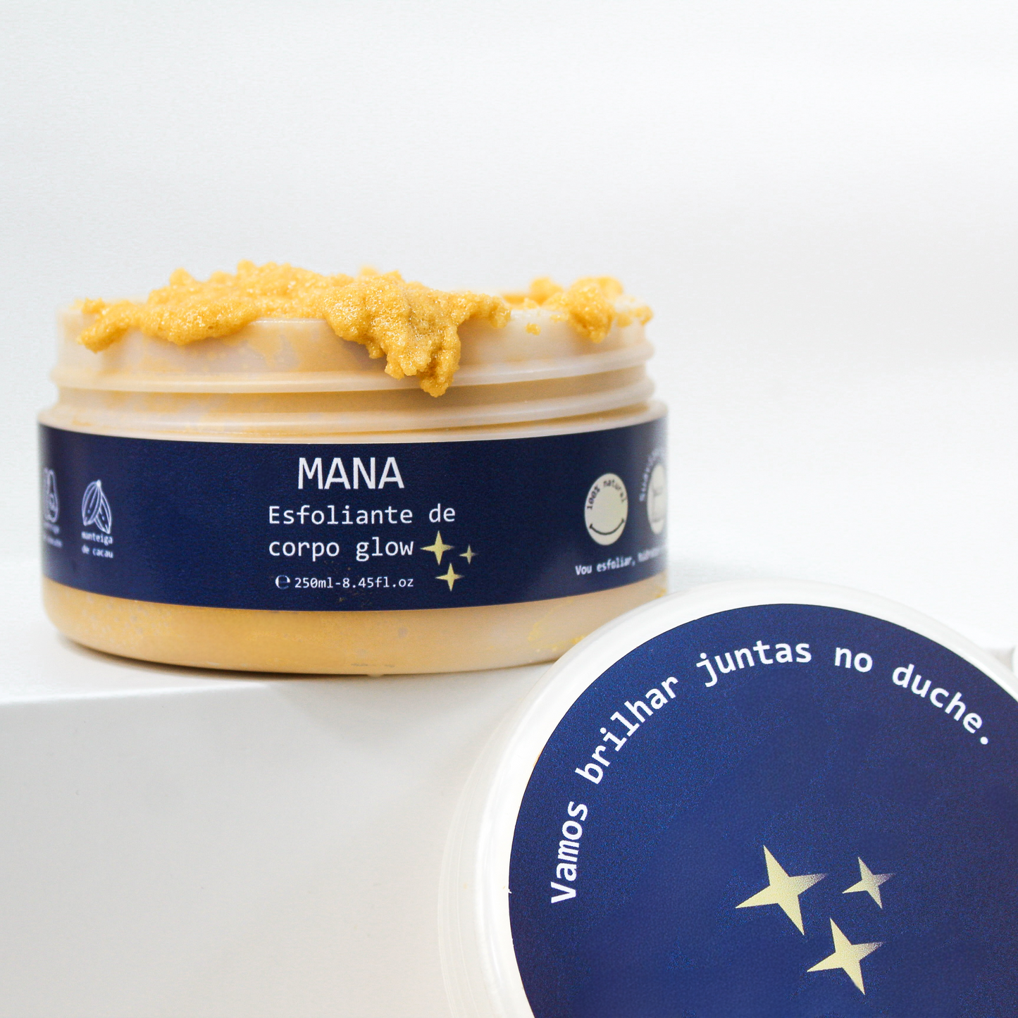 MANA | GLOW, Esfoliante 100% natural, made in Europe. Pele macia à Sensação sedosa e macia, todo o dia. Ideal para peles de morango.